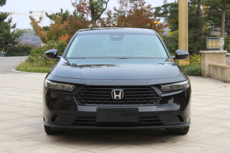 本田 雅阁 2023款 260TURBO 智享版车身外观2