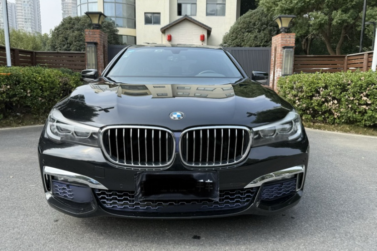 宝马7系 2018款 730Li 领先型 M运动套装车身外观6004