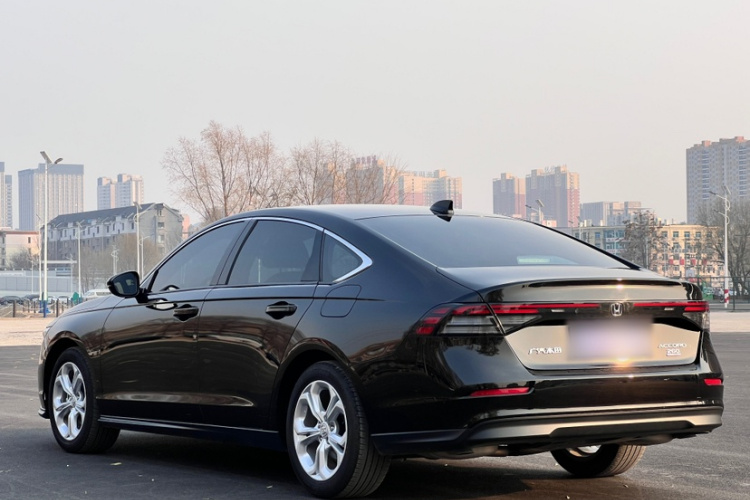 本田 雅阁 2023款 260TURBO 智享版车身外观6003