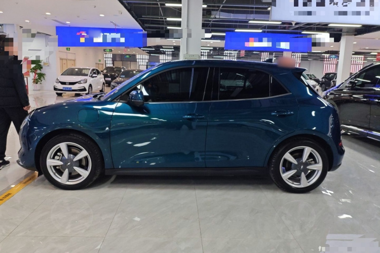 欧拉好猫 2023款 401km标准续航 舒享型 磷酸铁锂车身外观6003
