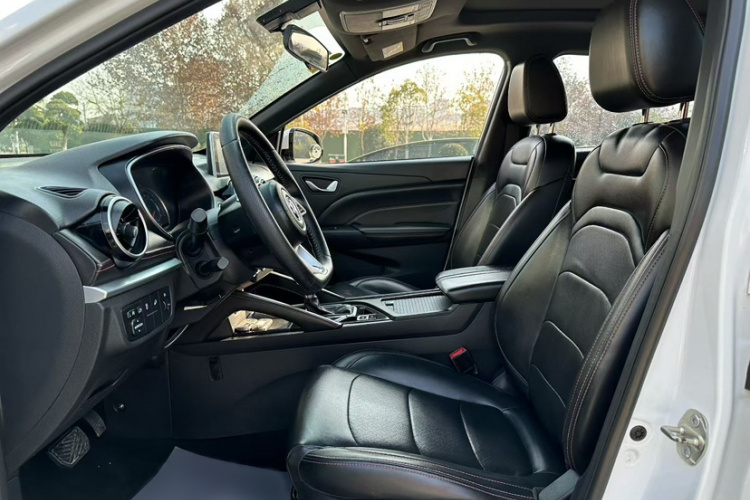 东风风光 风光500 2021款 1.5L CVT优享型中控内饰7003