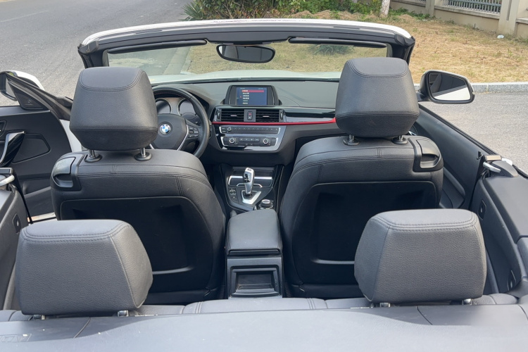 宝马2系(进口) 2018款 220i 敞篷轿跑车 运动设计套装中控内饰7006