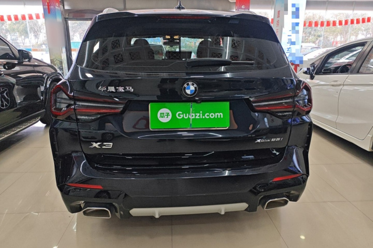 宝马X3 2022款 改款 xDrive25i M运动套装车身外观6
