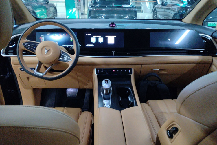 岚图汽车 岚图梦想家 2022款 0碳版 家 475km中控内饰12