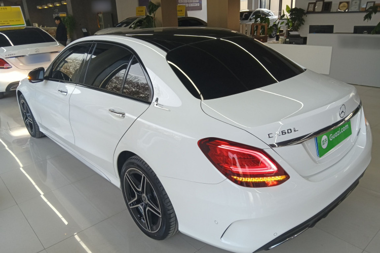 奔驰C级 2021款 C 260 L 运动星耀臻藏版车身外观4