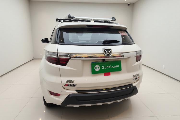 江铃 驭胜S330 2016款 1.5L GTDi 自动两驱舒适版车身外观6