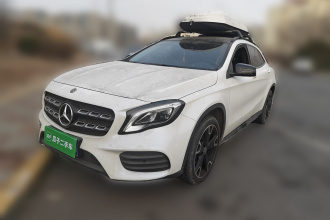 奔驰GLA 2019款 GLA 220 4MATIC 运动型