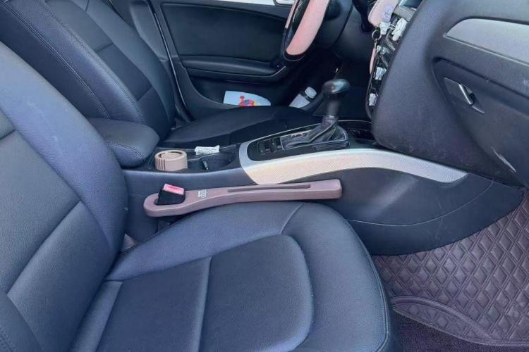 奥迪A4L 2013款 35 TFSI 自动标准型中控内饰7002
