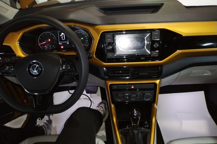 大众 途铠 2019款 1.5L 自动舒适版中控内饰12