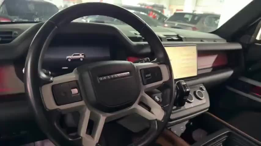 路虎卫士 2023款 改款 110 3.0T P400 暗黑特别版实拍1