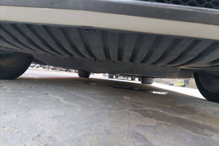 奔驰E级 2015款 E 320 L 运动型局部细节9008