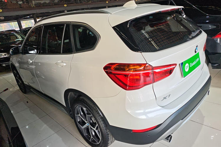 宝马X1 2019款 xDrive20Li 尊享型车身外观6003