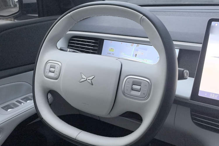 小鹏G6 2023款 580 长续航 Max中控内饰7005