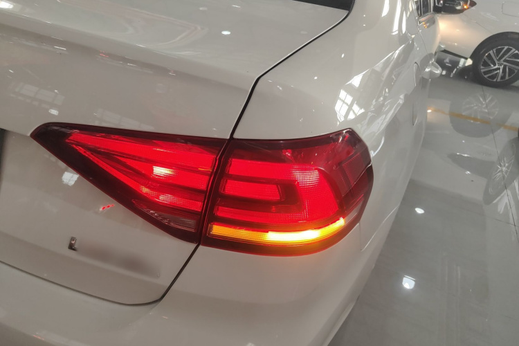 大众 2019款 朗逸启航 1.5L 自动风尚版 国VI车身外观9