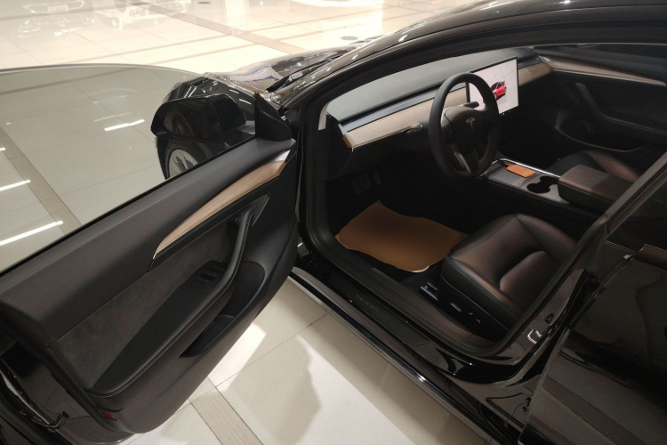 特斯拉 Model 3 2022款 后轮驱动版中控内饰7003