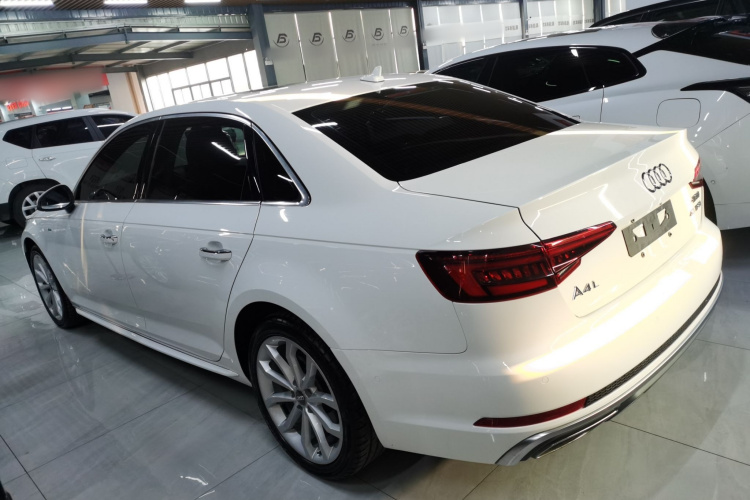 奥迪A4L 2019款 40 TFSI 时尚型 国V车身外观4