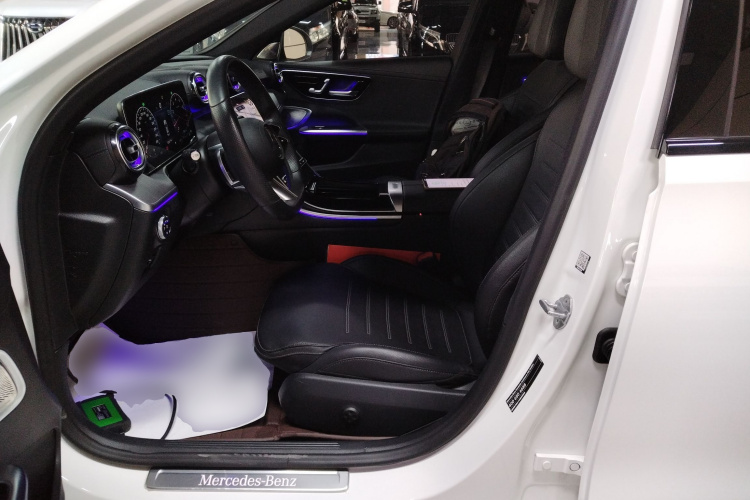 奔驰C级 2022款 C 260 L 皓夜运动版中控内饰19