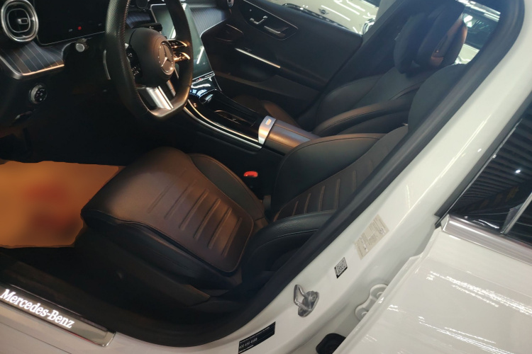 奔驰C级 2023款 改款 C 260 L 运动版中控内饰19