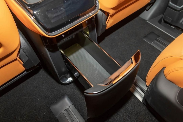 吉利银河 翼真L380 2024款 140度 6座 四驱Ultra中控内饰7005