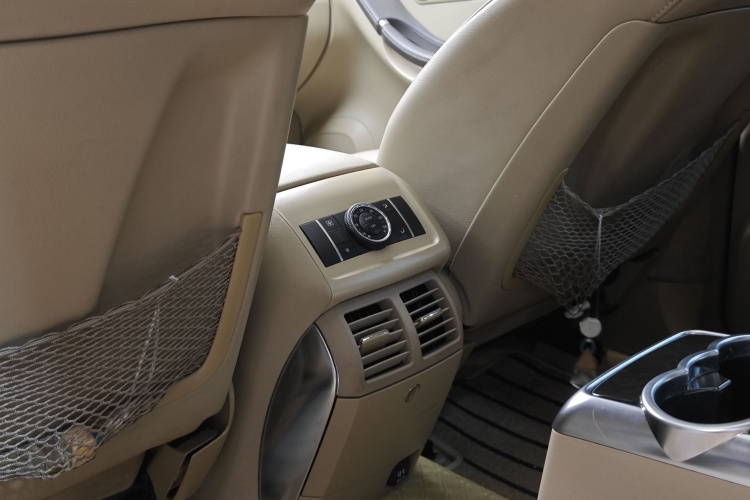 奔驰R级 2014款 R 320 4MATIC 豪华型中控内饰7012