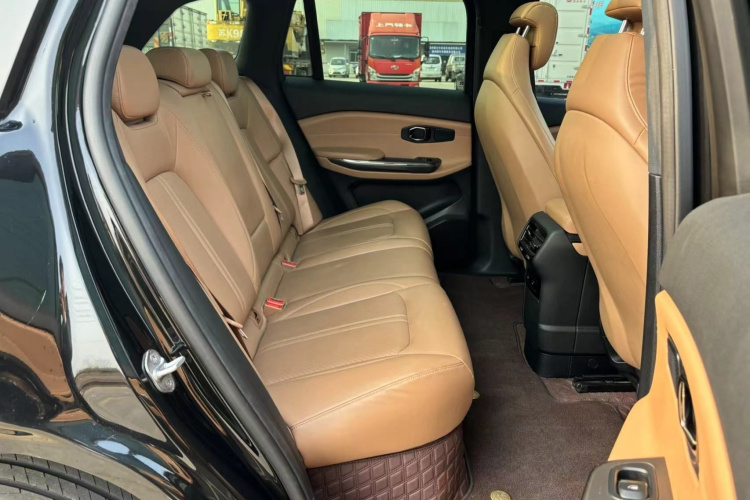 蔚来ES6 2022款 75kWh 运动版中控内饰7005