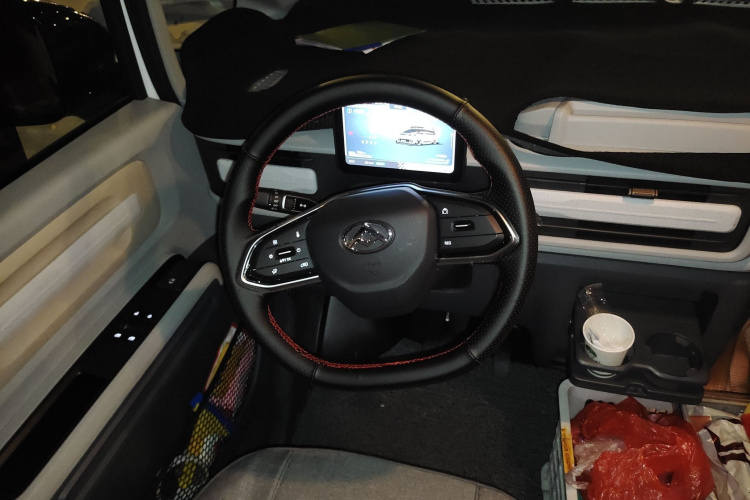 上汽大通MAXUS 大拿V1 2025款 低顶 多功能版 42kWh中控内饰13