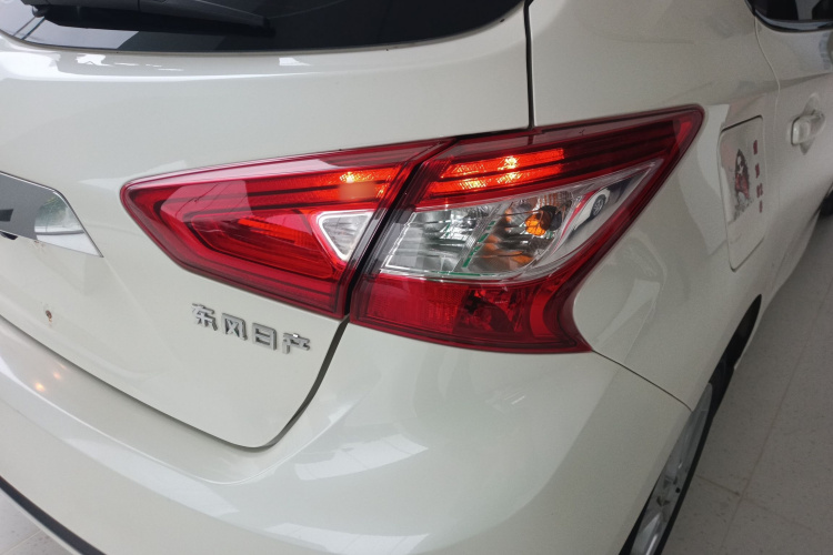 日产 骐达TIIDA 2021款 1.6L CVT酷动版车身外观6006
