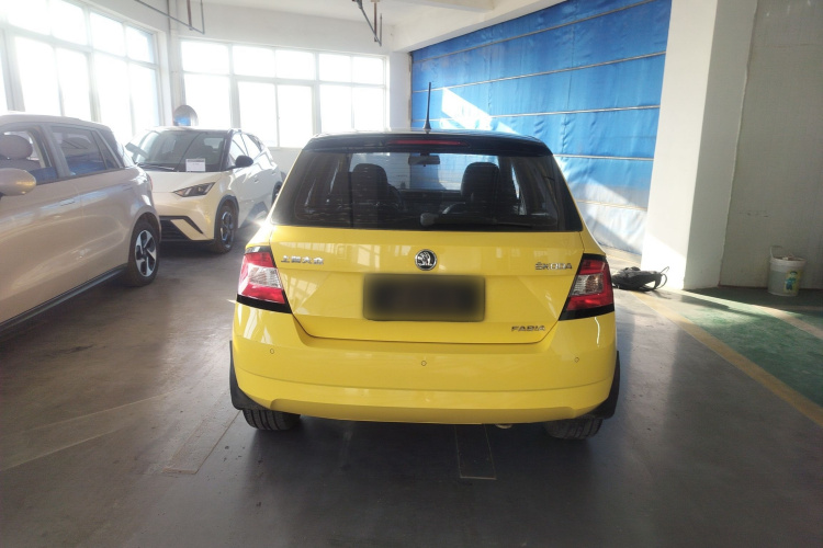 斯柯达 晶锐 2015款 1.6L 自动运动版车身外观6004