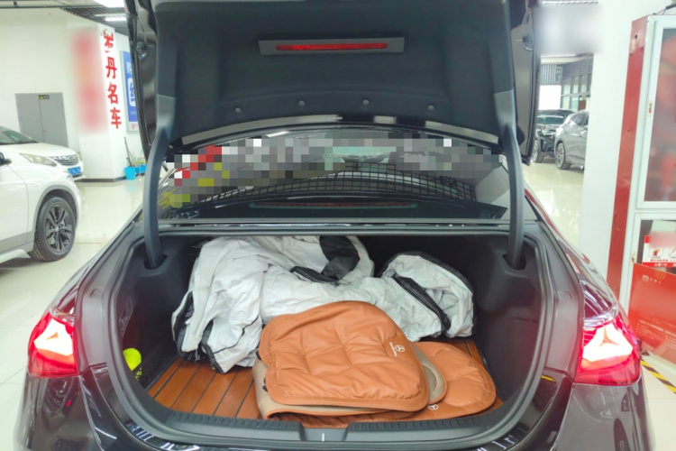 奔驰E级 2024款 E 300 L 豪华型机舱底盘23