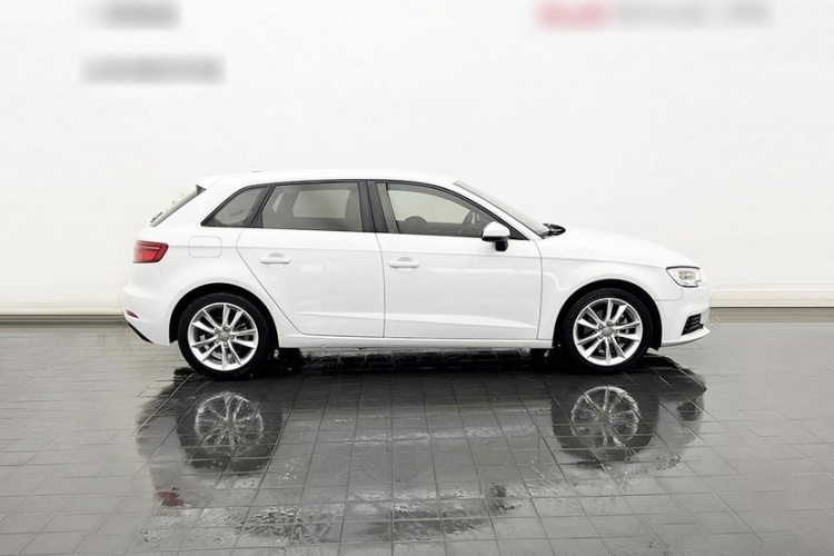 奥迪A3 2017款 Sportback 35 TFSI 进取型车身外观6005