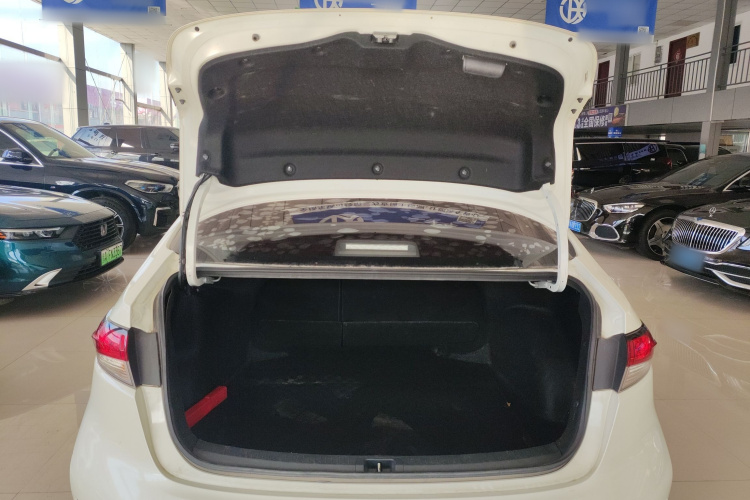 丰田 雷凌 2019款 185T CVT豪华版 国VI局部细节23