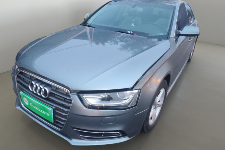 奥迪A4L 2013款 35 TFSI 自动标准型车身外观1