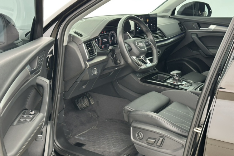 奥迪Q5L 2022款 改款 45T 豪华动感型中控内饰7003