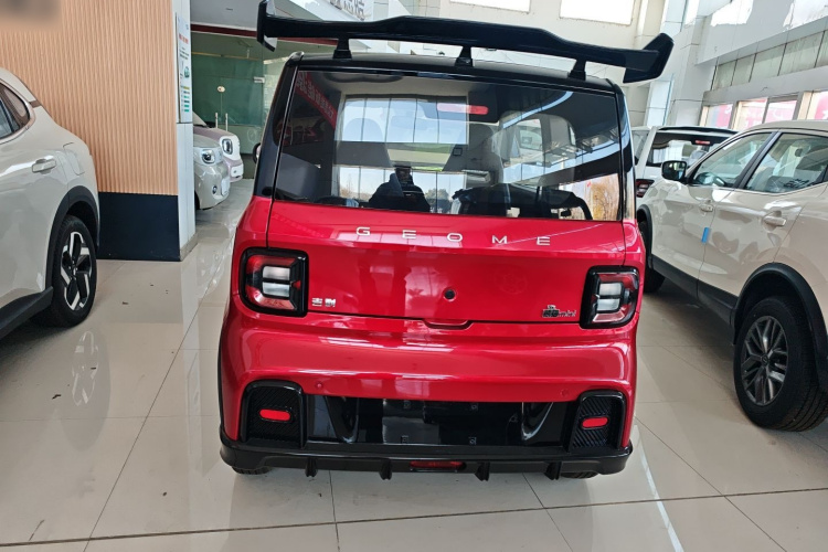 吉利银河 2025款 210km 熊猫卡丁猪猪侠限定版车身外观6004