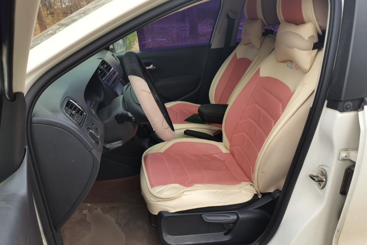 大众 Polo 2014款 1.6L 自动舒适版中控内饰19