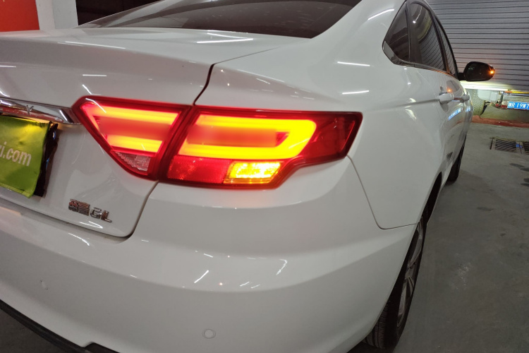 吉利汽车 帝豪GL 2019款 1.4T CVT精英智享型车身外观9