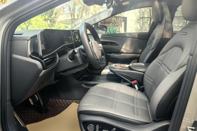 红旗EH7 2024款 600 Pro中控内饰7003