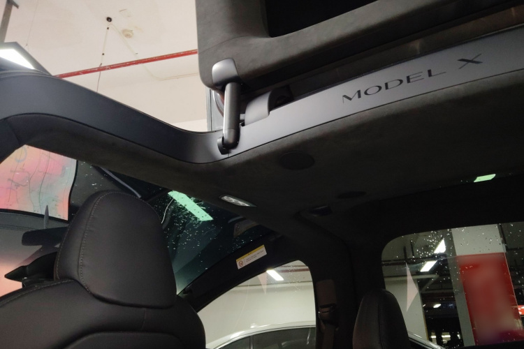 特斯拉 Model X 2023款 双电机全轮驱动版局部细节22