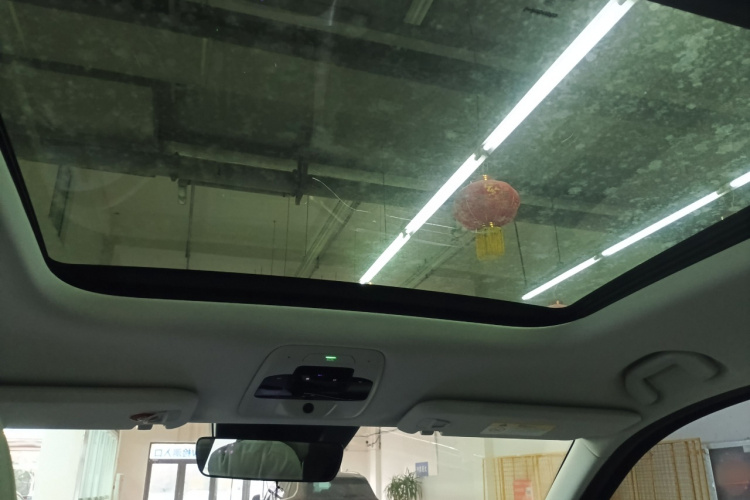 蔚来ES8 2018款 355KM 基准版 七座版中控内饰22