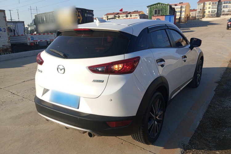 马自达CX-3 2018款 2.0L 自动尊贵型车身外观7