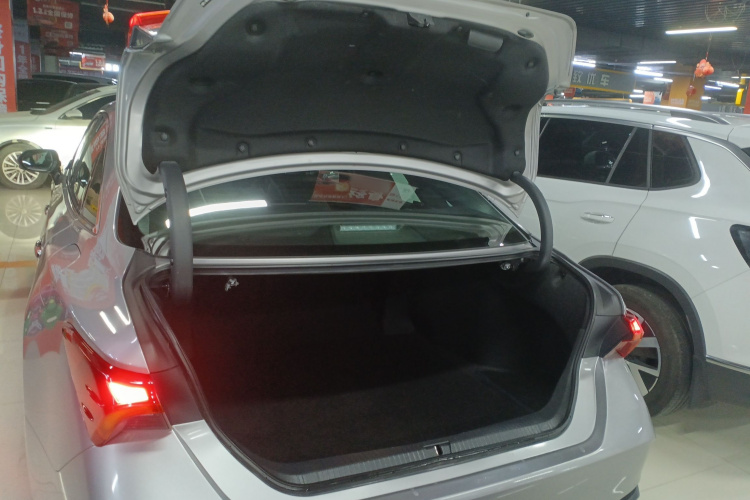 丰田 亚洲龙 2023款 双擎 2.5L 豪华版局部细节23