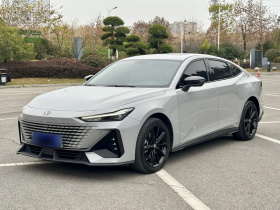 长安UNI-V 智电iDD 2023款  智电iDD 1.5T 113km智趣型