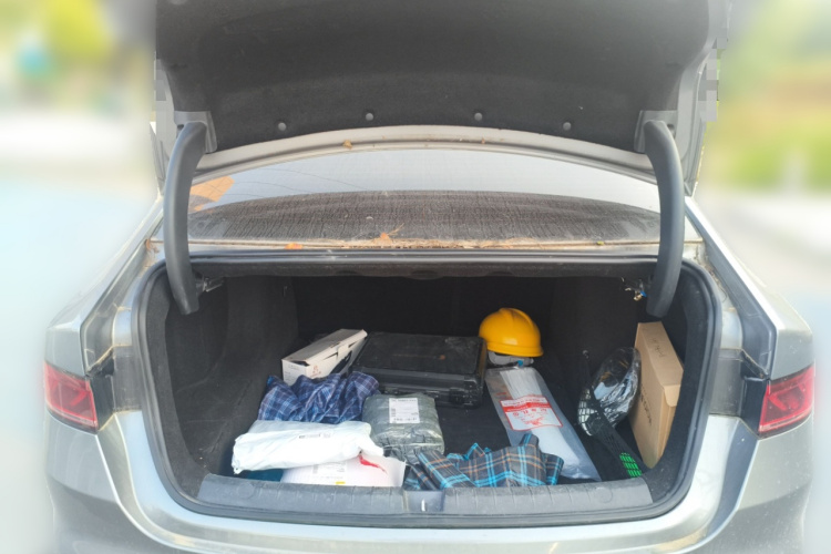 比亚迪 秦PLUS 2024款 荣耀版 DM-i 55KM领先型局部细节23