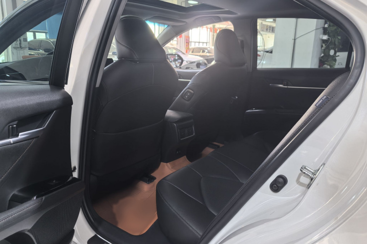 丰田 凯美瑞 2021款 2.0G 豪华版中控内饰7004