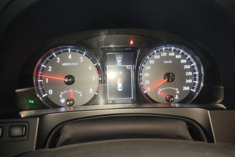 丰田 皇冠 2015款 2.0T 时尚版局部细节14