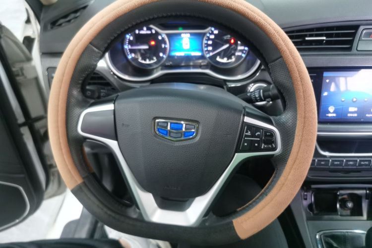 吉利汽车 帝豪 2017款 三厢百万款 1.5L 手动向上版中控内饰13