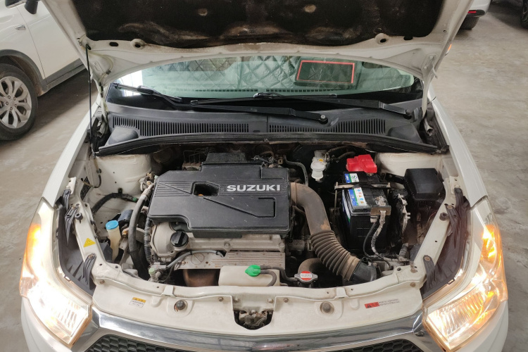 铃木 天语 SX4 2013款 1.6L 手动酷锐型机舱底盘24