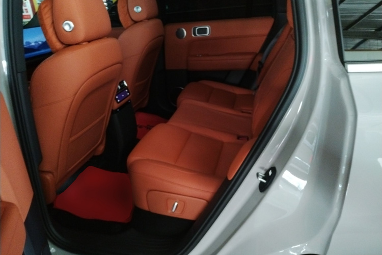 理想汽车 理想L6 2024款 Max中控内饰21