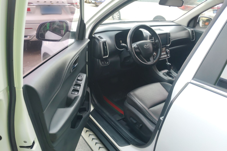 北京现代ix35 2019款 2.0L 自动两驱智勇·畅享版 国VI中控内饰20