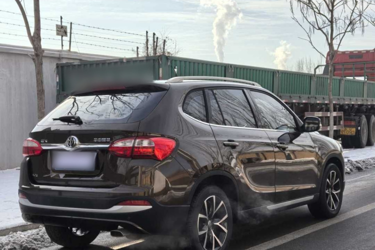 中华V5 2016款 1.5T 自动两驱智能型车身外观6003